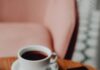 “홈카페 열풍 속 커피 건강하게 즐기는 비결… 일상 속 실천 팁” a couple of cups of coffee